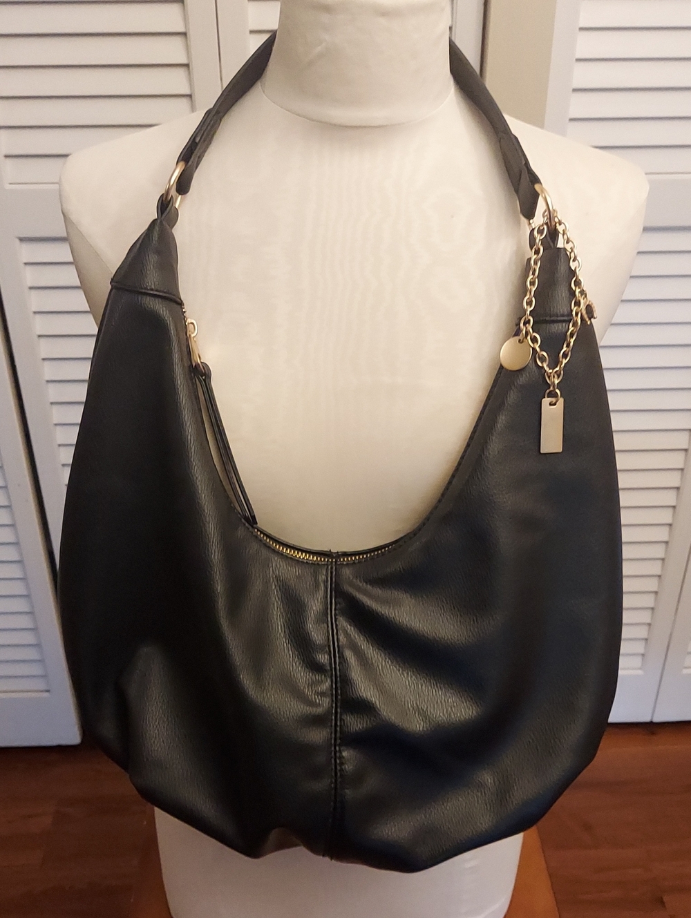 Universal Thread Black Hobo Bag with Gold Chain Accent